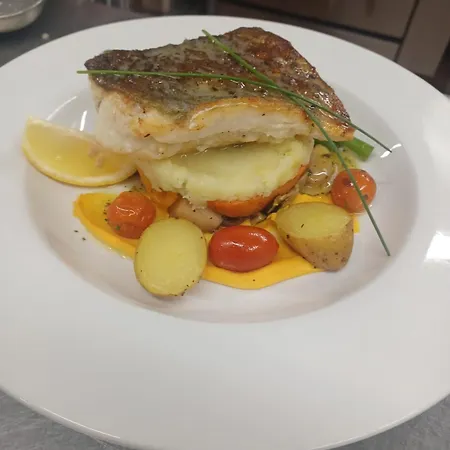 ベッド・アンド・ブレックファスト Oliver's Seafood Bar, 2*